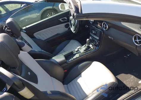 2014 Mercedes-Benz Slk 250 z USA, uszkodzony, nr VIN WDDPK4HA9EF087839